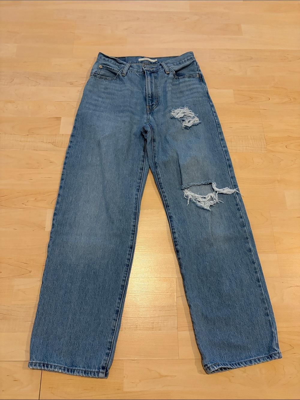 Levi’s 94 Baggy Jeans Size 26 High Rise Distressed Light Wash Wide Leg